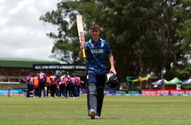 191 na 117: Wysoko oceniany pałkarz hrabstwa bije rekordy kraju w meczu Pucharu Świata U19 w Anglii
| przegladursynowski.pl