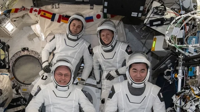 Astronauci wracają na Ziemię na początku pierwszej ewakuacji medycznej NASA
| przegladursynowski.pl