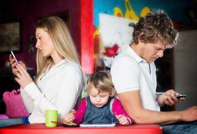 Czego potrzebuje dziecko, aby prawidłowo się rozwijać?
| przegladursynowski.pl