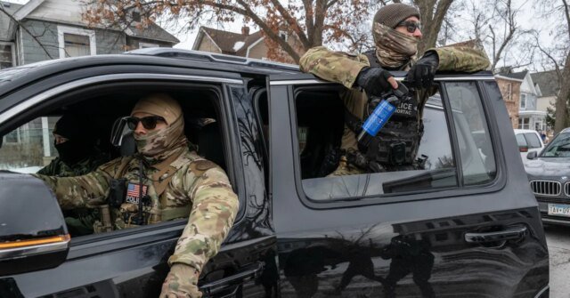 Dziesiątki pojazdów ICE w Minnesocie nie mają „niezbędnych” świateł i syren
| przegladursynowski.pl