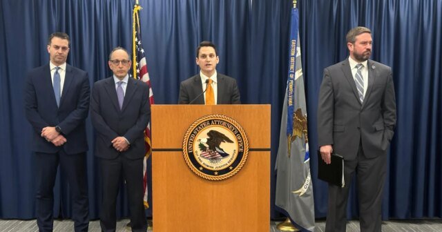 Federalni pobierają 26 opłat za program oszczędzania punktów w koszykówce w college'u
| przegladursynowski.pl