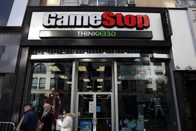 GameStop podobno zamyka ponad 400 sklepów w USA
| mtgamer.com