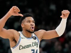 Giannis Antetokounmpo wygwizduje kibiców gospodarzy po koszu w związku z plotkami handlowymi: „Nie sądzę, żeby to było sprawiedliwe”
| przegladursynowski.pl Giannis Antetokounmpo wygwizduje kibiców gospodarzy po koszu w związku z plotkami handlowymi: „Nie sądzę, żeby to było sprawiedliwe”
| przegladursynowski.pl