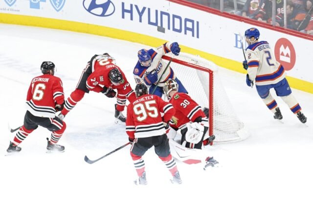 Gwiazdy Oilers pokonują Blackhawks bez Connora Bedarda
| przegladursynowski.pl