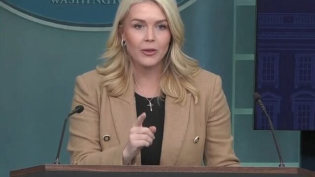 Karoline Leavitt atakuje dziennikarkę w związku z pytaniem ICE: „Lewicowy hack”
| przegladursynowski.pl