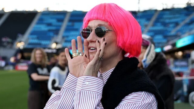 Megan Rapinoe krytykuje taktykę administratora Trumpa dotyczącą egzekwowania prawa imigracyjnego po strzelaninie w ICE
| przegladursynowski.pl