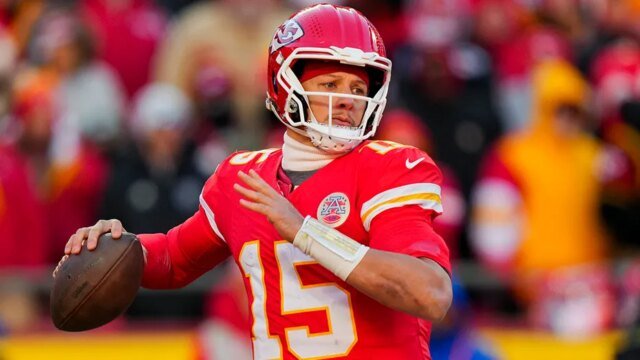 Patrick Mahomes mówi, że należy go powstrzymać przed tak dużym wysiłkiem podczas rehabilitacji po kontuzji, dzieli się nadziejami na pierwszy tydzień
| przegladursynowski.pl