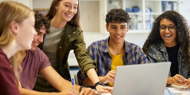 Poza łatwymi odpowiedziami: jak sztuczna inteligencja może pogłębić naukę
| przegladursynowski.pl