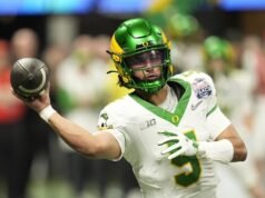 QB Dante Moore przebywający w Oregonie rezygnuje z udziału w drafcie do NFL
| przegladursynowski.pl QB Dante Moore przebywający w Oregonie rezygnuje z udziału w drafcie do NFL
| przegladursynowski.pl