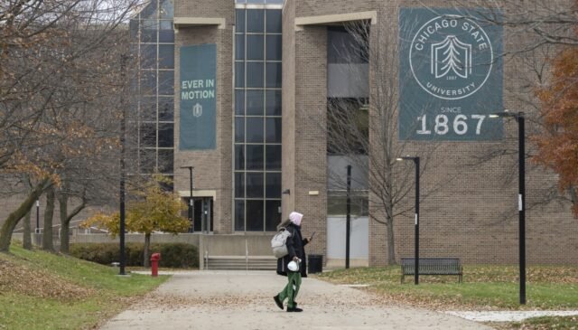 Rośnie liczba przyjęć na uniwersytety publiczne w Illinois, napędzana korzyściami dla czarnoskórych studentów pochodzenia latynoskiego
| przegladursynowski.pl