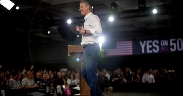 Sąd federalny podtrzymuje nowe okręgi kongresowe Kalifornii, zapewniając Demokratom zwycięstwo
| przegladursynowski.pl