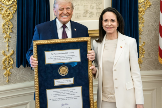 Trump wręczył Pokojową Nagrodę Nobla z rąk Maríi Coriny Machado z Wenezueli
| przegladursynowski.pl