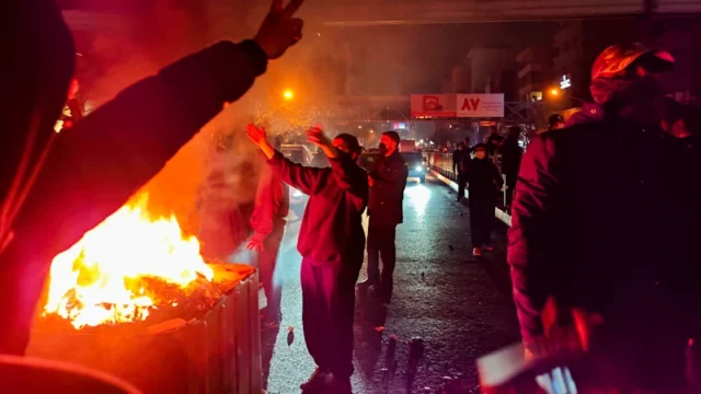 Trump wstrzymuje się z atakami na Iran, „badając” przesłania z Teheranu
| przegladursynowski.pl