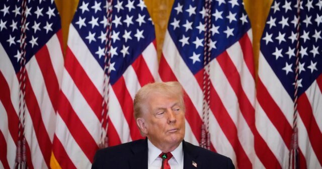 Trump zapowiedział nałożenie ceł na kraje sprzeciwiające się planowi Grenlandii
| przegladursynowski.pl