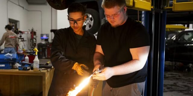 W Wisconsin podwójne punkty zapisów: nauczyciele muszą wrócić do szkoły
| przegladursynowski.pl