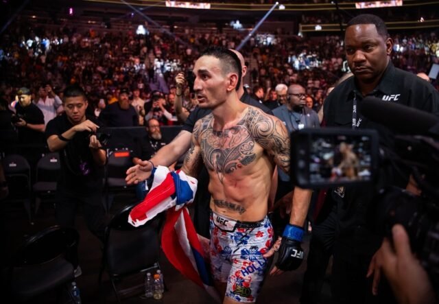Walka o tytuł Maxa Holloway-Charlesa Oliveiry na UFC 326
| przegladursynowski.pl