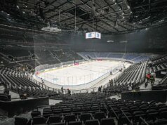 Wśród rosnącej krytyki kibice NHL kpią z olimpijskiej areny hokejowej we Włoszech z powodu małego jumbotronu
| przegladursynowski.pl Wśród rosnącej krytyki kibice NHL kpią z olimpijskiej areny hokejowej we Włoszech z powodu małego jumbotronu
| przegladursynowski.pl