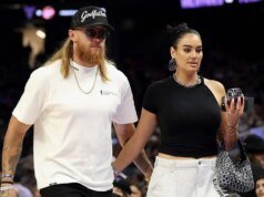 Żona George’a Kittle’a twierdzi, że gwiazda 49ers powróci silniejsza po druzgocącej kontuzji w fazie play-off NFL
| przegladursynowski.pl Żona George'a Kittle'a twierdzi, że gwiazda 49ers powróci silniejsza po druzgocącej kontuzji w fazie play-off NFL
| przegladursynowski.pl