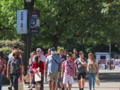 Kalifornijskie uczelnie starają się wypełnić lukę pozostawioną przez federalne cięcia stypendiów dla latynoskich studentów
| przegladursynowski.pl Kalifornijskie uczelnie starają się wypełnić lukę pozostawioną przez federalne cięcia stypendiów dla latynoskich studentów
| przegladursynowski.pl